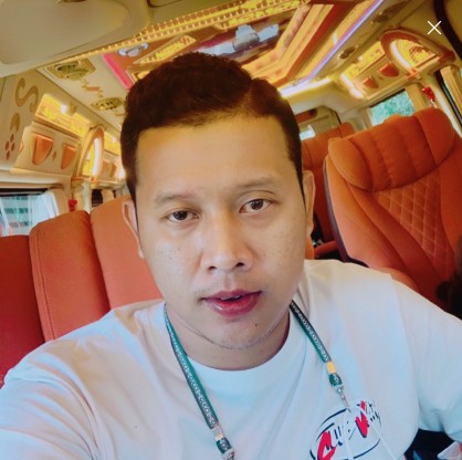 นนท์ รถตู้ VIP หาดใหญ่